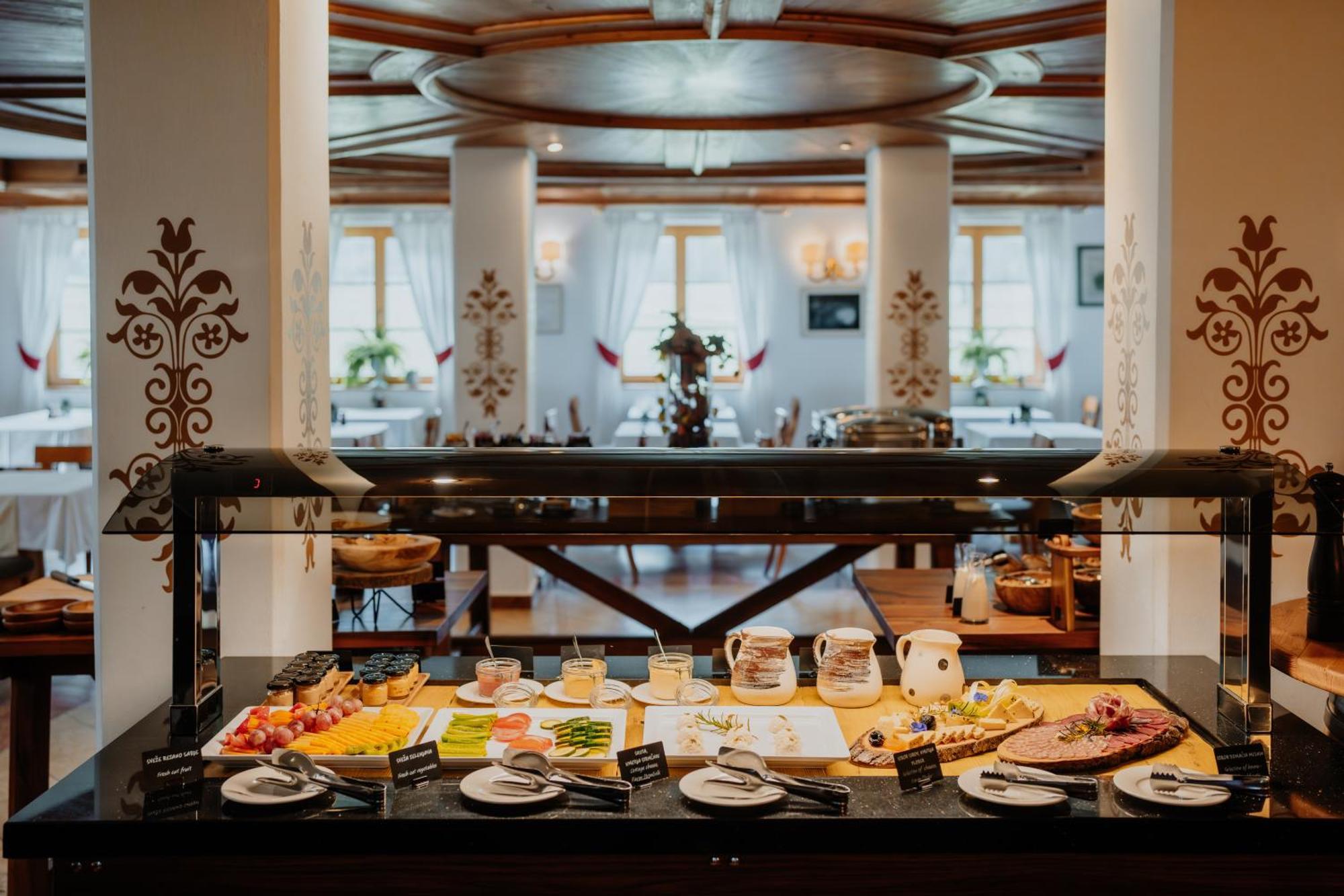 Hotel Plesnik Logarska Dolina Solčava Екстериор снимка